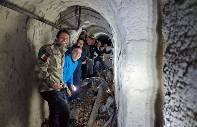 Tour della base aerea sotterranea di Zeljava - Foto 7