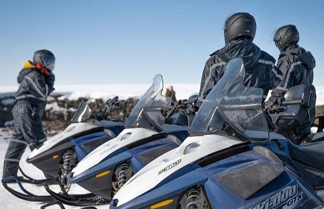 Paseo en moto de nieve por el lago Mývatn - Foto 3