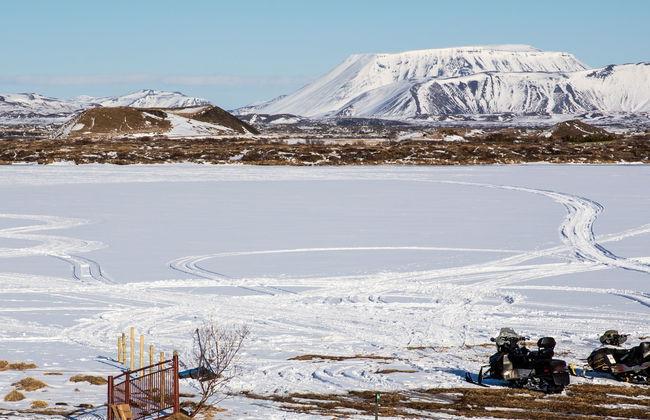 Paseo en moto de nieve por el lago Mývatn - Foto 7