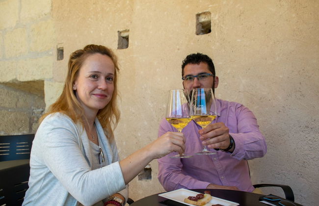 Degustación de vinos en el castillo de Santa Bárbara - Foto 3