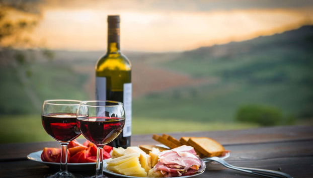 Visita a una cantina con degustazione di formaggio e vino umbro - Photo 3