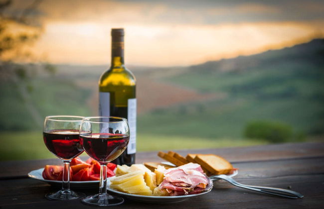 Visita a una cantina con degustazione di formaggio e vino umbro - Photo 3