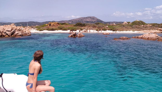 Paseo en lancha por Tavolara y Punta Coda Cavallo - Foto 2