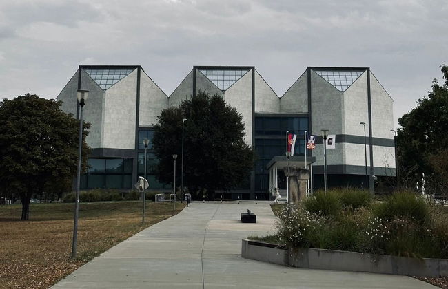 Tour de la arquitectura brutalista en patinete eléctrico - Foto 5