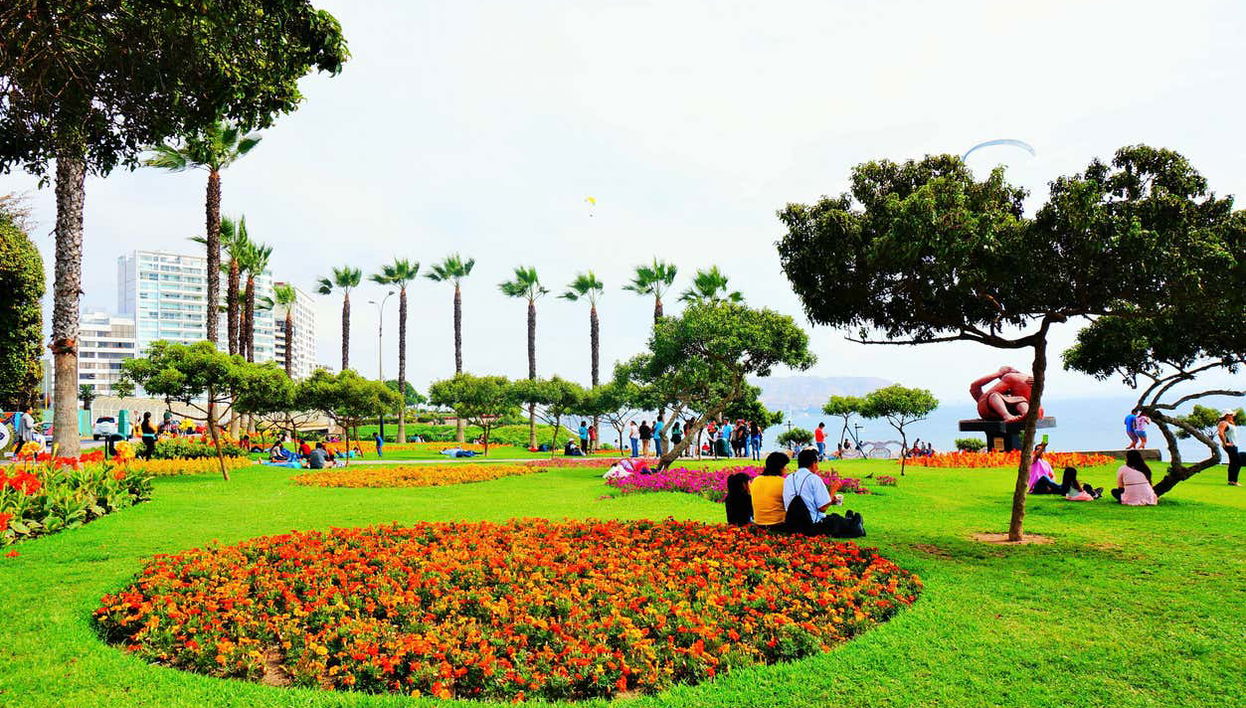 Tour of Lima's Parks + Magic Water Circuit Show - Foto 1