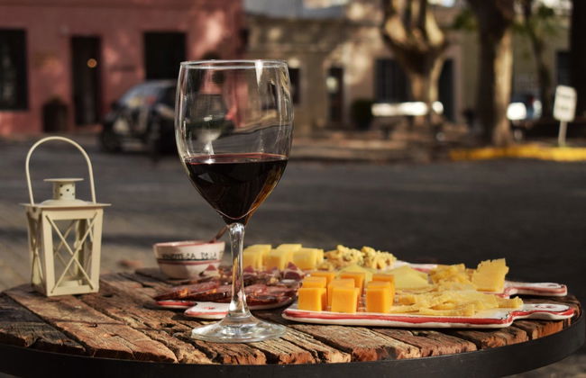 Degustación de quesos y vinos en Colonia del Sacramento - Foto 2