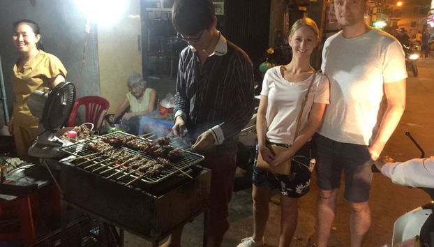 Cuisine de rue locale en Vespa - Visite du soir - Photo 3
