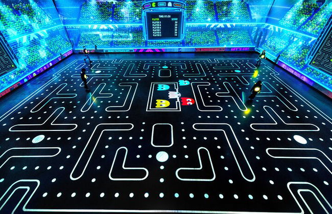 Experience to Play PAC MAN in Real Life - Photo 1