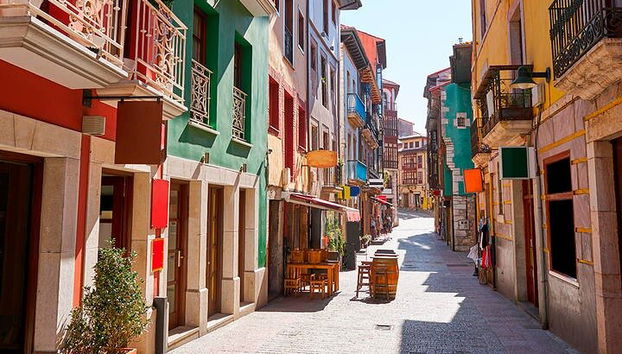 Llanes
