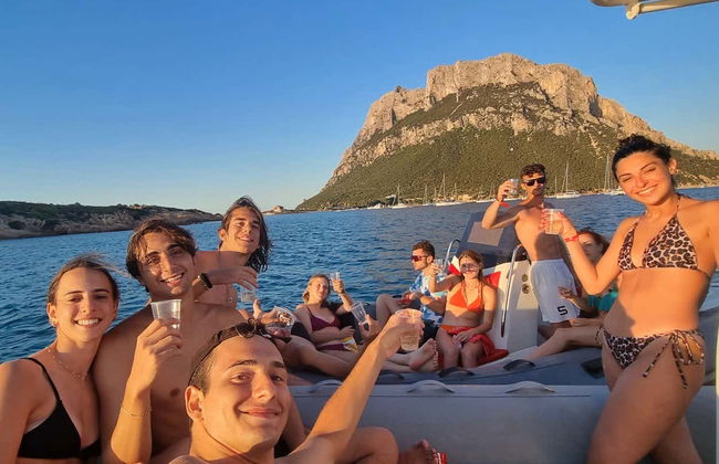 Balade en bateau au coucher du soleil avec apéritif + Dîner à Costa Corallina - Photo 2