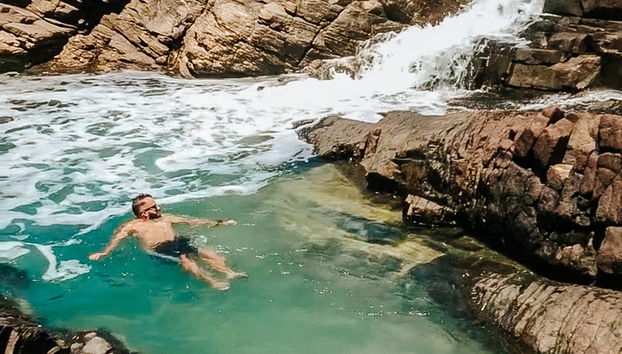 Trilha pelas praias e piscinas naturais - Foto 4