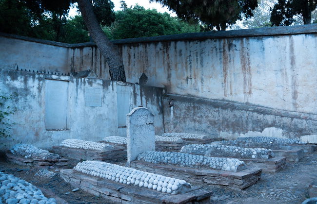 Visite théâtralisée de nuit dans le cimetière anglais - Photo 2
