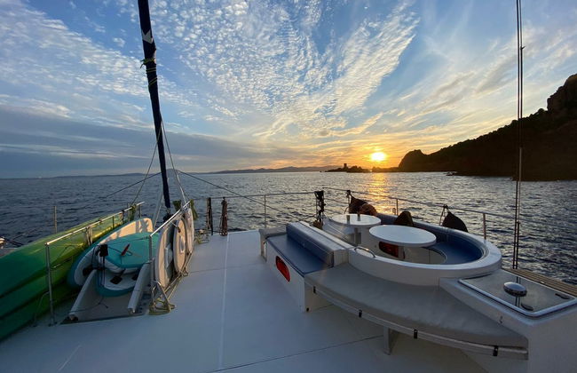Excursión a Cala Blanca en catamarán - Foto 4