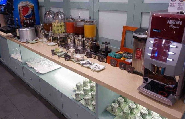 Salon de l'aéroport international de Tân Sơn Nhất pour les vols intérieurs - Photo 4