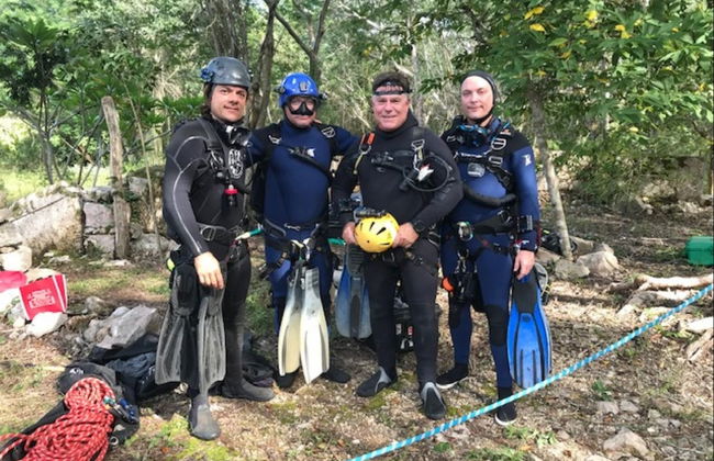 Snorkel en un cenote de Mérida - Foto 5