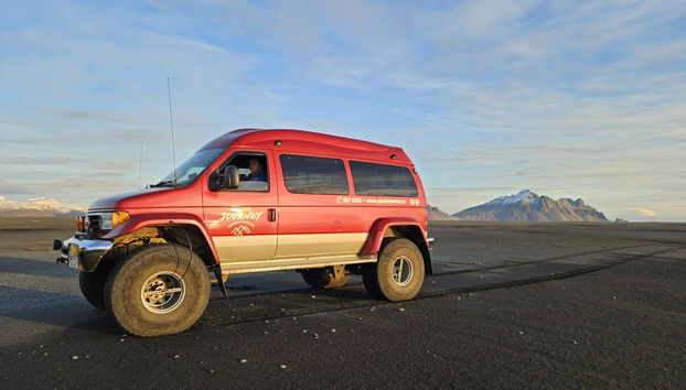 A 4x4 in Suðurfjörur