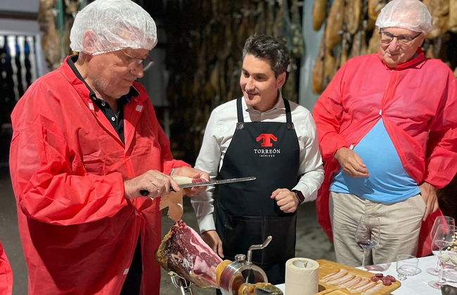 Visita a un secadero de jamones con degustación - Foto 3