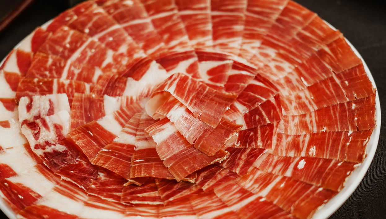 Visita a un secadero de jamones con degustación - Foto 1