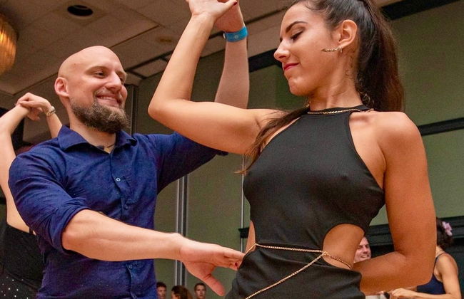 Punta Cana Salsa Dancing Class - Foto 5