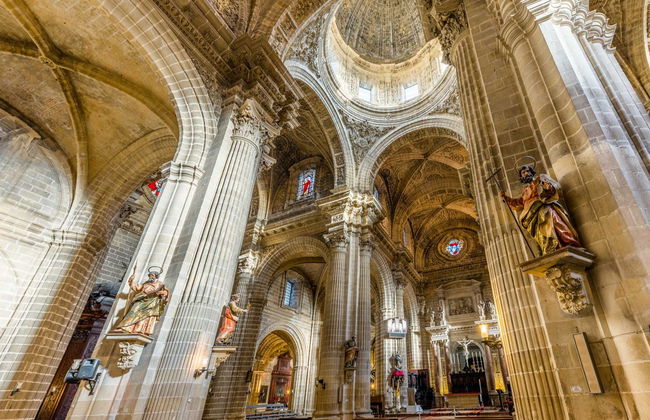 Entrada a la Catedral de Jerez - Foto 2