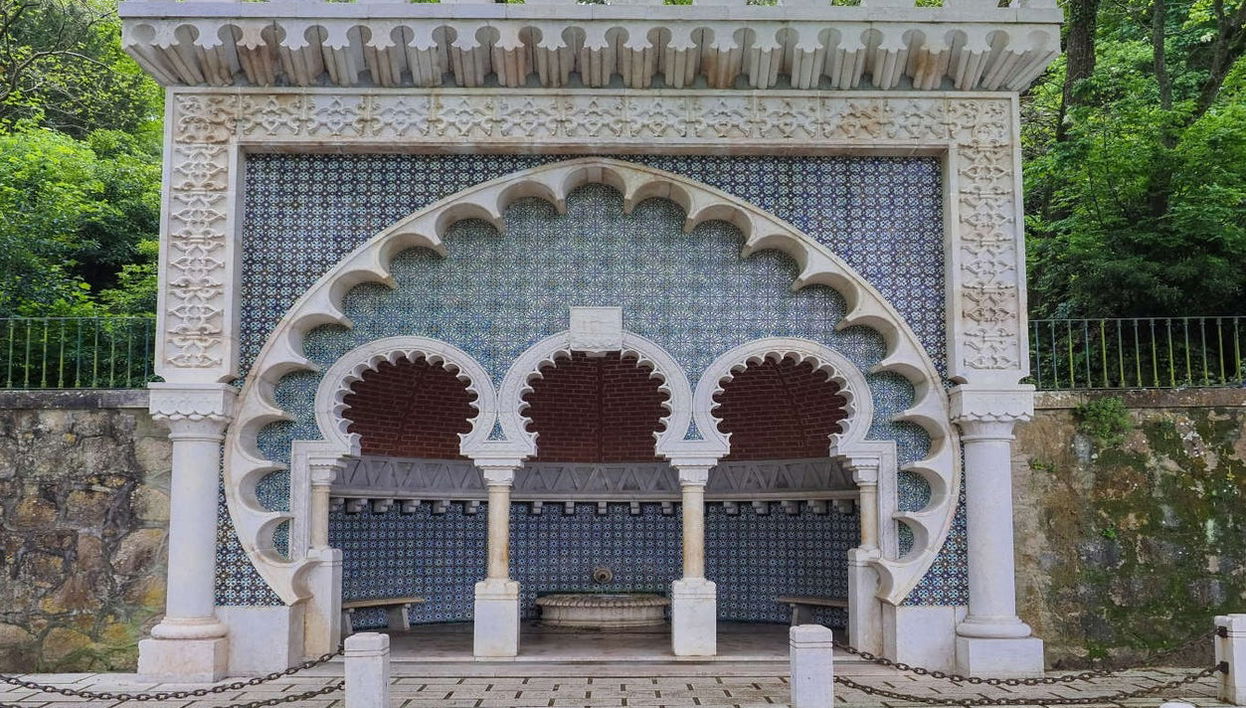 Excursión en tren a Sintra y Quinta da Regaleira - Foto 1