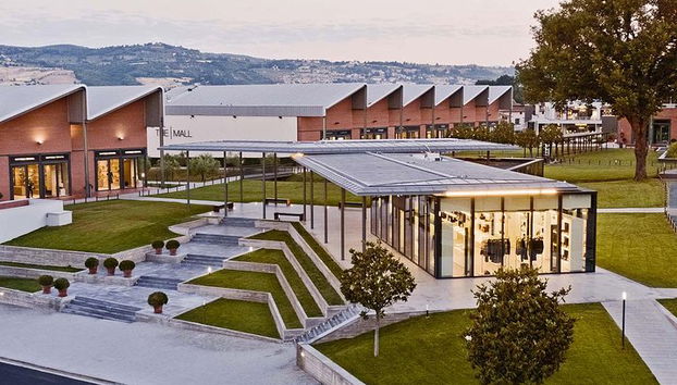 Tour di shopping con pulmino privato al The Mall - Foto 4
