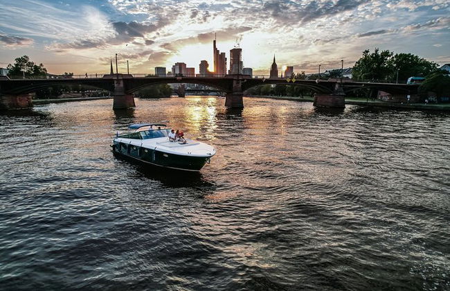 Passeio de iate em Frankfurt para até 12 pessoas - Foto 6