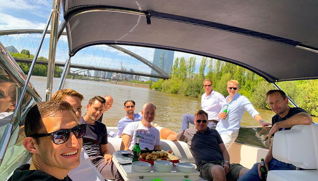 Passeio de iate em Frankfurt para até 12 pessoas - Foto 5