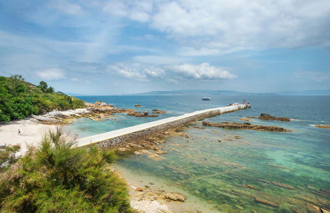 Boat to Ons Island - Photo 1