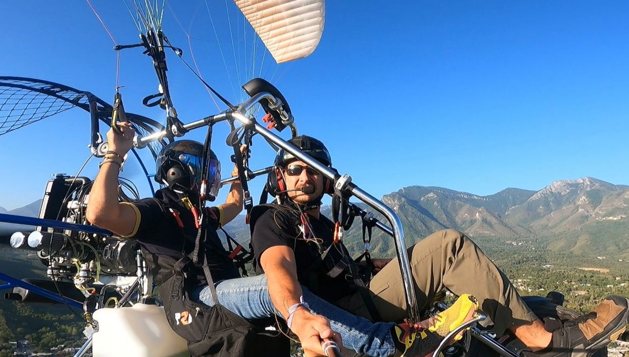 Vuelo en paramotor por Monterrey - Foto 1
