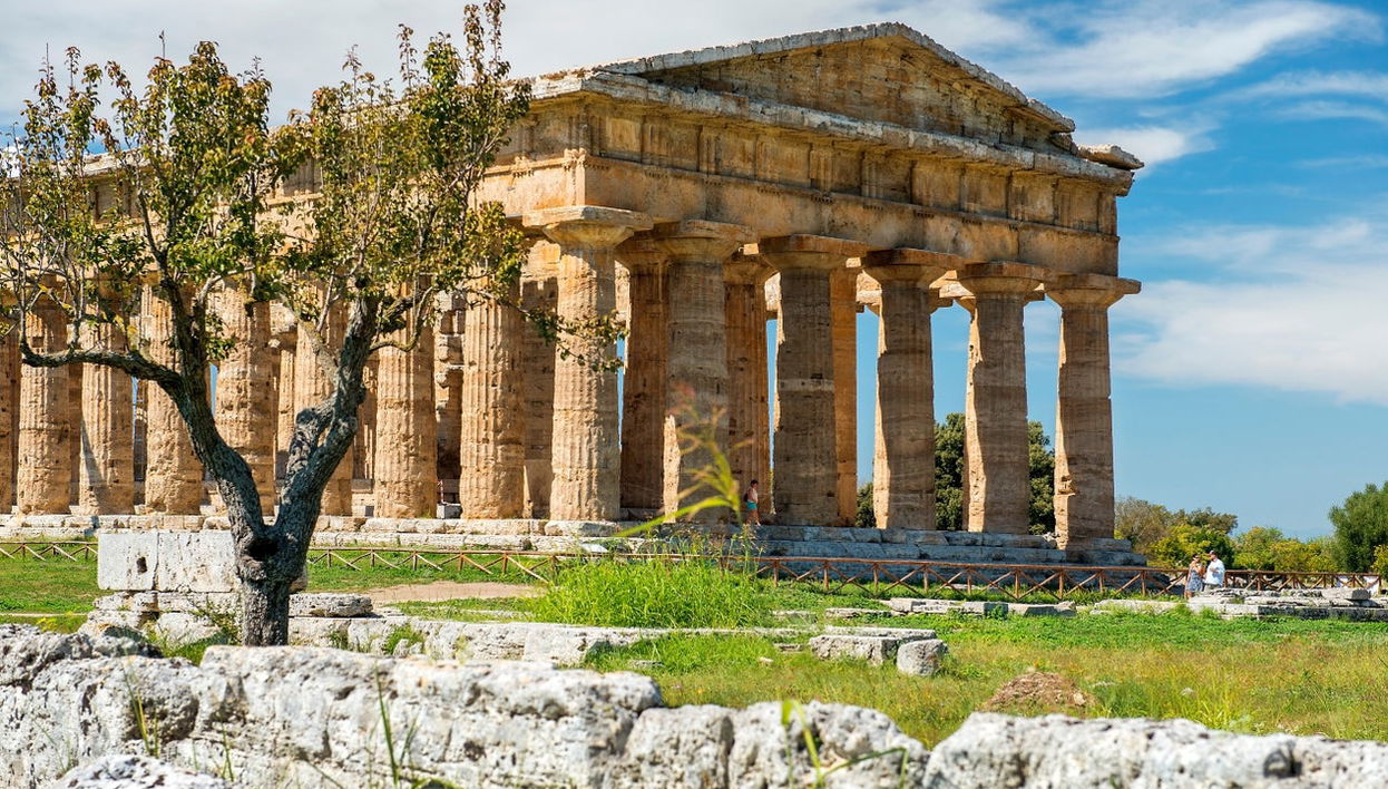 Visita guiada por el Parque Arqueológico de Paestum - Foto 1