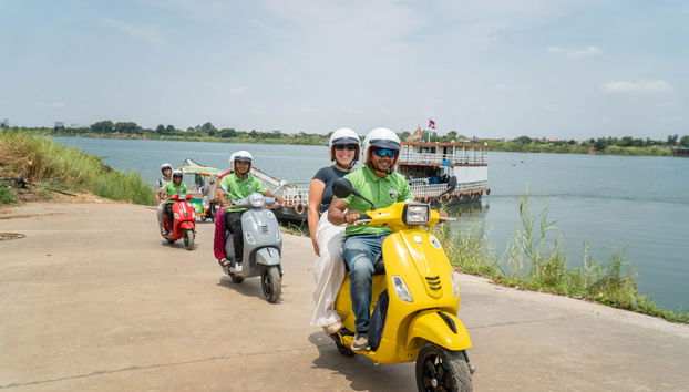 Faremos um tour pela ilha da Seda de vespa