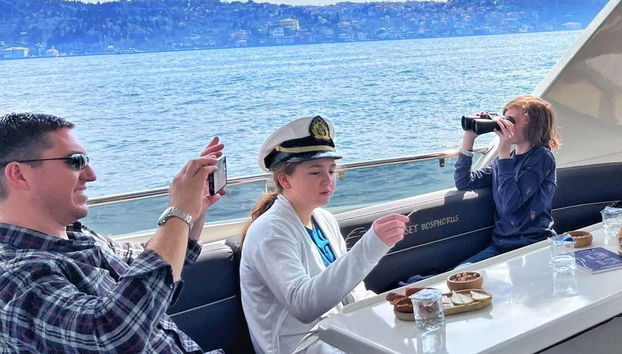 Istanbul Bosphorus Yacht Cruise - Foto 2