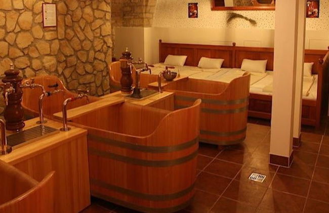 Experiencia privada en un spa de cerveza de Praga - Foto 8