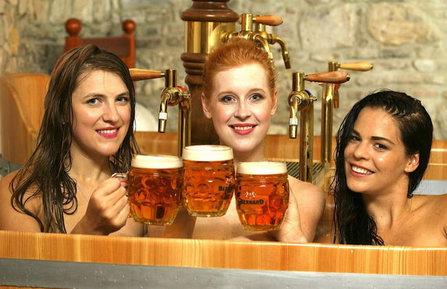 Experiencia privada en un spa de cerveza de Praga - Foto 4
