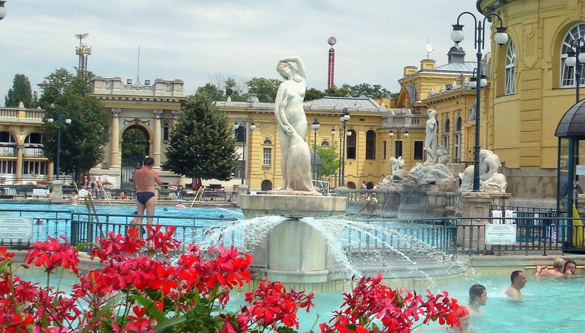 Entrada al Balneario Széchenyi - Foto 1
