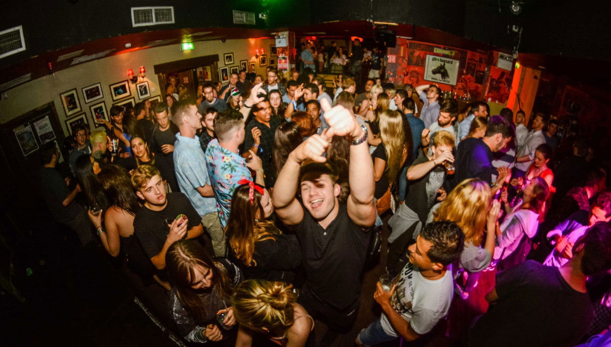 Dublin Temple Bar Pub Crawl - Photo 1