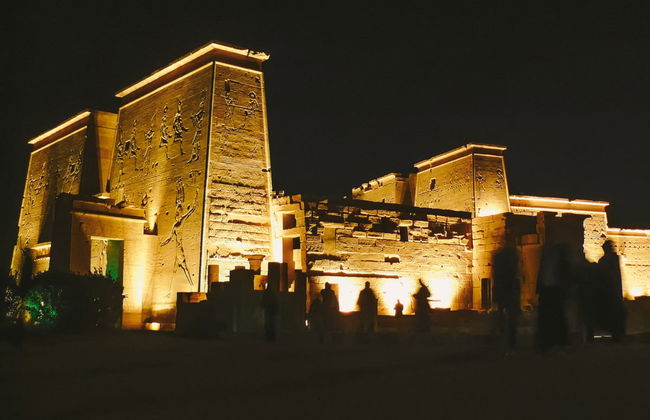 Spettacolo di luci e suoni nei Templi di File - Foto 1