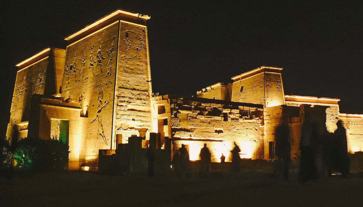 Spettacolo di luci e suoni nei Templi di File - Foto 1