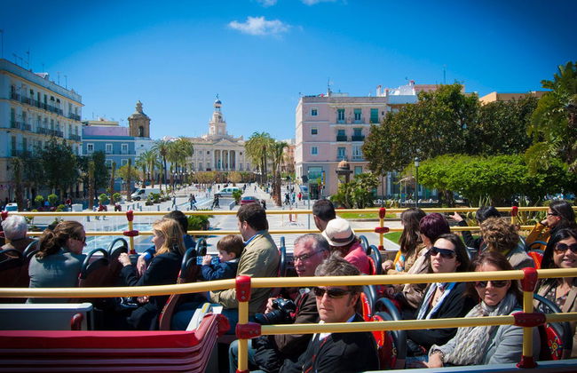 Cadiz Hop-On Hop-Off Bus Tour - Foto 1
