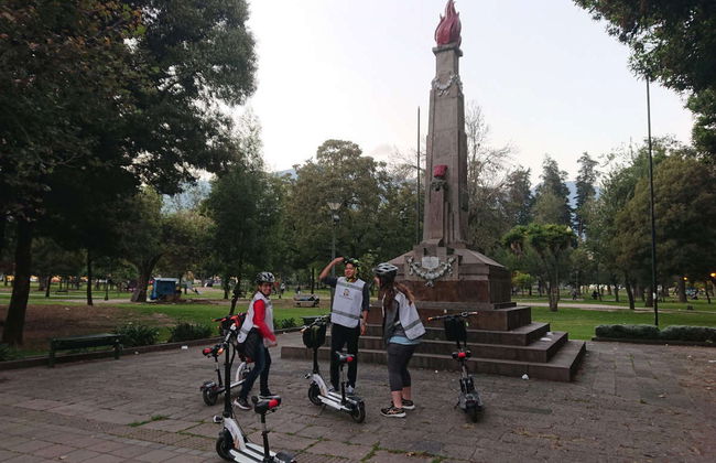 Quito Electric Scooter Tour - Foto 3