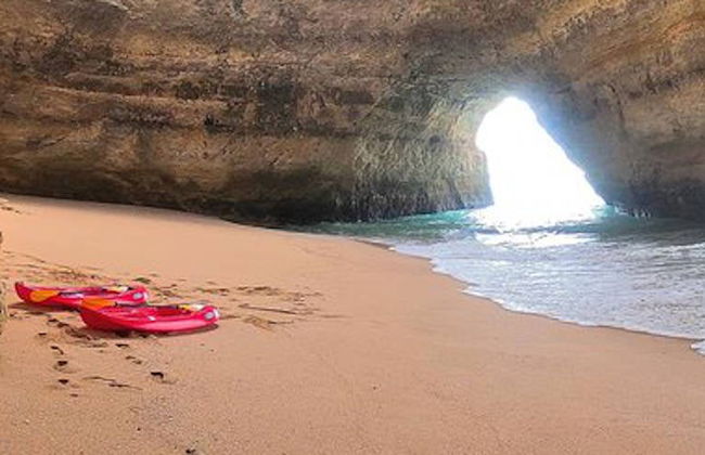 Kayak dans les grottes de Benagil - Photo 4