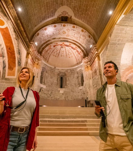 Foto de Tour medieval por el Monasterio de Sant Benet
