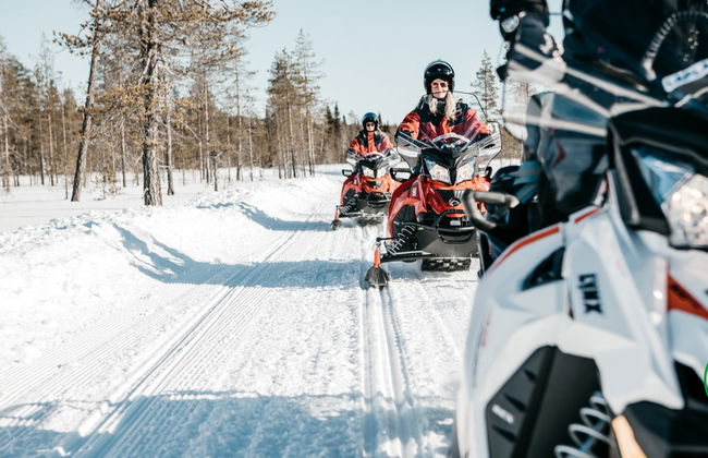 Paseo en moto de nieve por Äkäslompolo - Foto 3