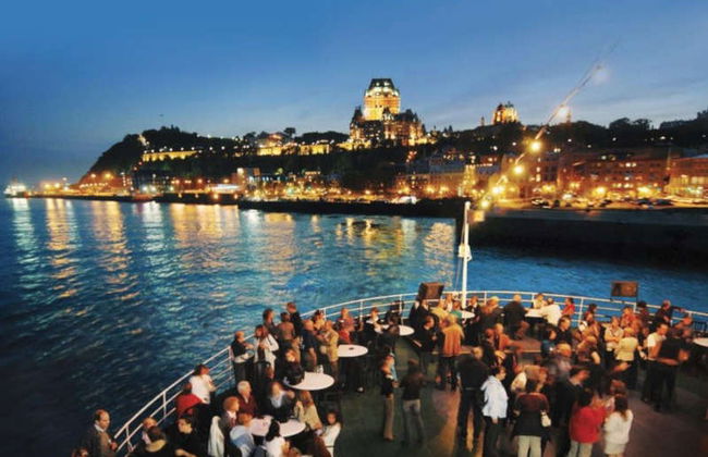 Paseo en barco nocturno por Quebec - Foto 5