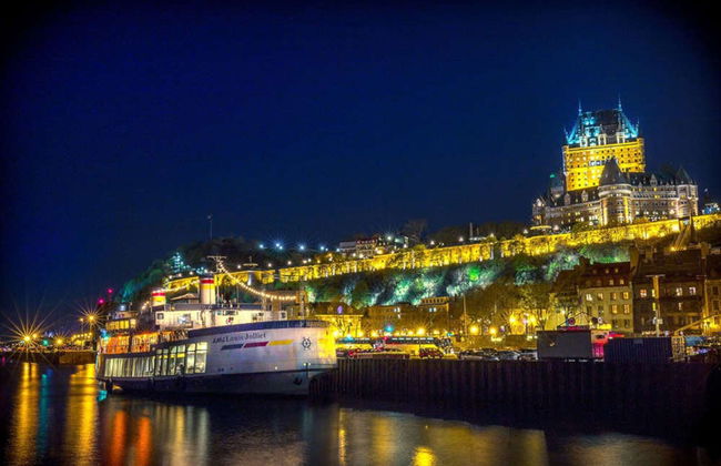 Paseo en barco nocturno por Quebec - Foto 3