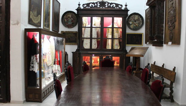 Baeza Cathedral Guided Tour - Photo 4