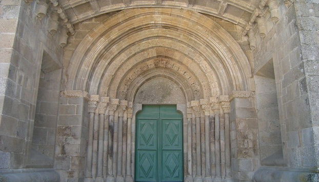 Tour privado por el monasterio de Santa María de Pombeiro - Foto 4