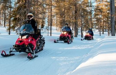 Paseo en moto de nieve por Ylläsjärvi - Foto 4