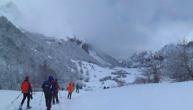 Snowshoeing Tour in the Valle de Lago - Foto 2